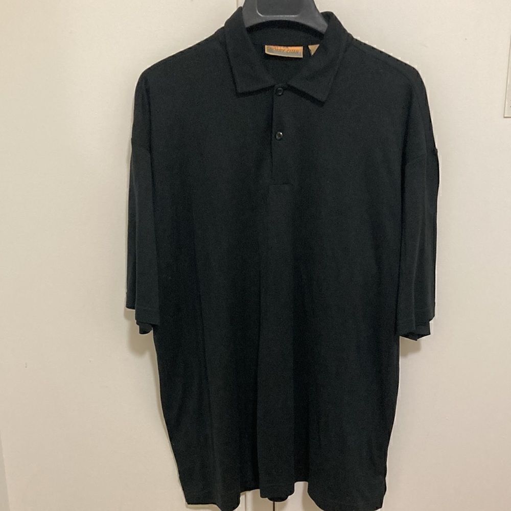 Bobby Chan Men’s Collared Silk Blend Black Short Sleeve Golf Shirt. Size Medium